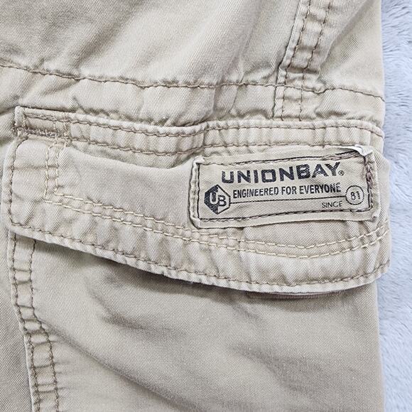Unionbay Shorts Mens 42 Tan Khaki Cargo Casual Hiking Utility UB Outdoors Y2K - Picture 4 of 15